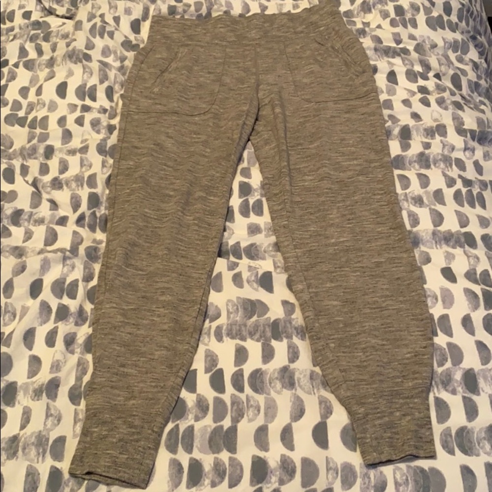 Gray Athleta restore joggers - Small